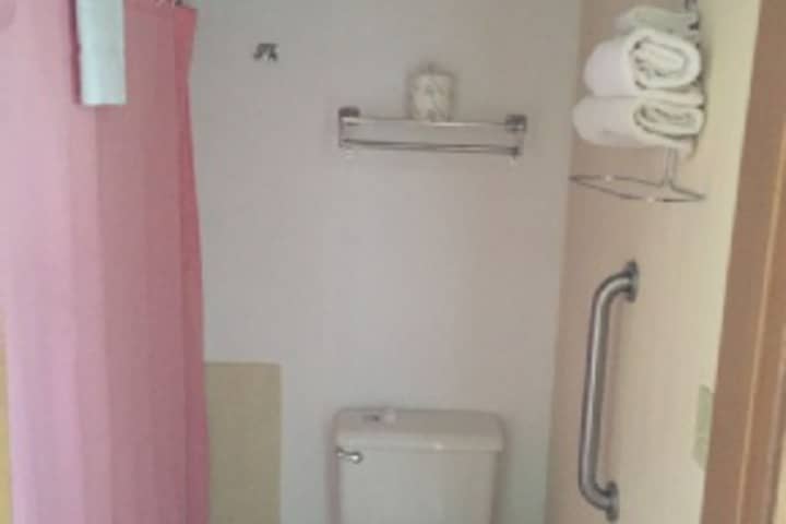 Room 311 of 408