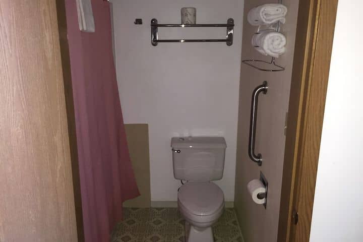 Room 98 of 408