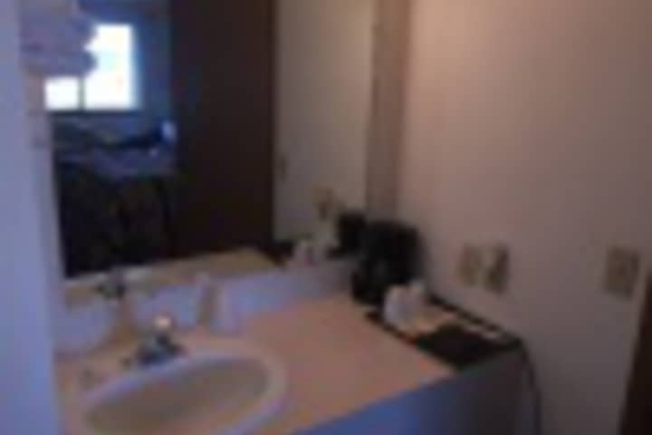 Room 400 of 408