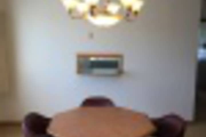 Room 208 of 408