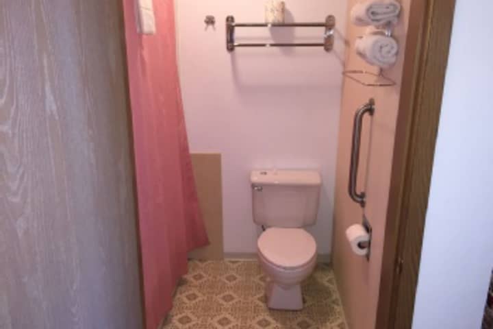 Room 394 of 408