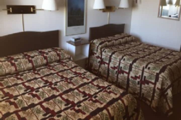 Room 57 of 408