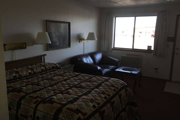 Room 326 of 408