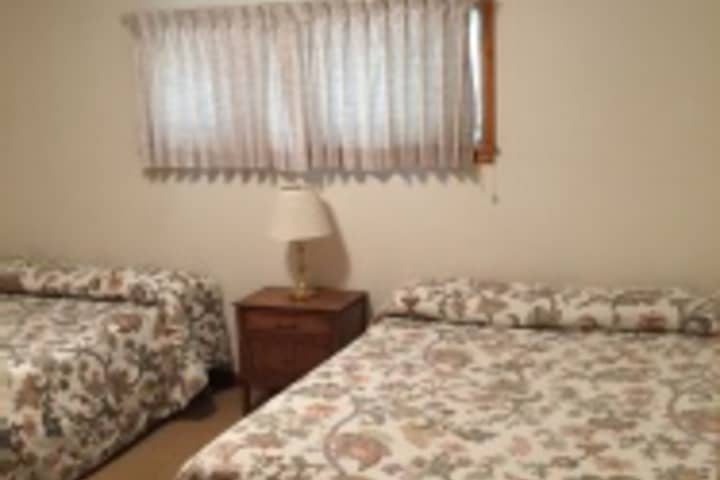 Room 187 of 408