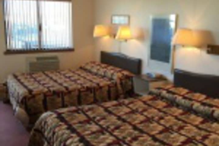 Room 66 of 408