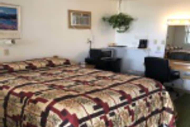 Room 145 of 408