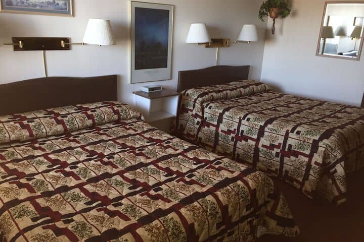 Room 50 of 408