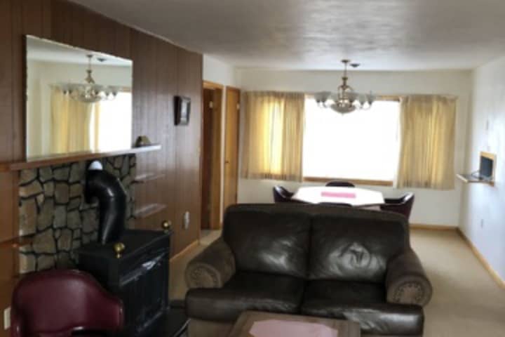 Room 276 of 408