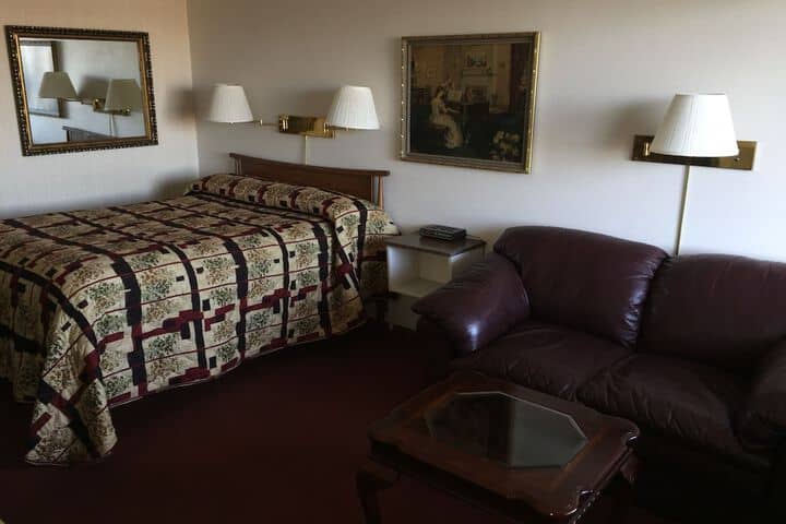 Room 338 of 408