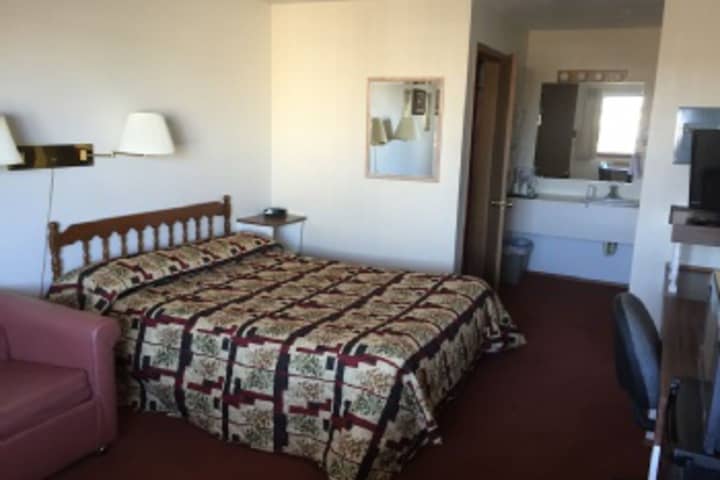 Room 322 of 408