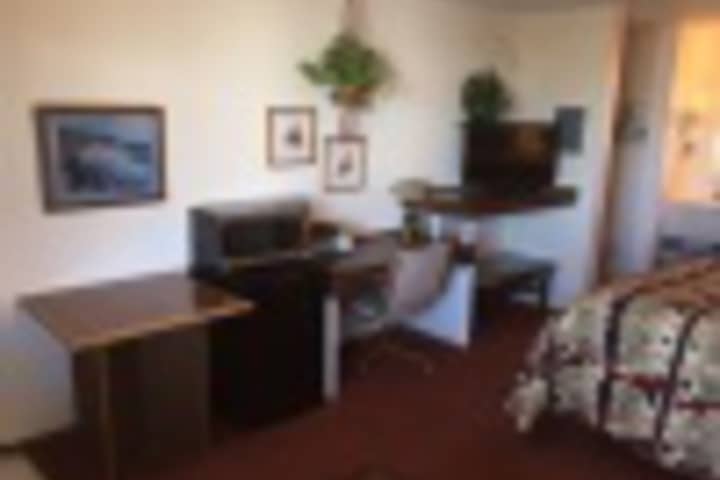 Room 352 of 408