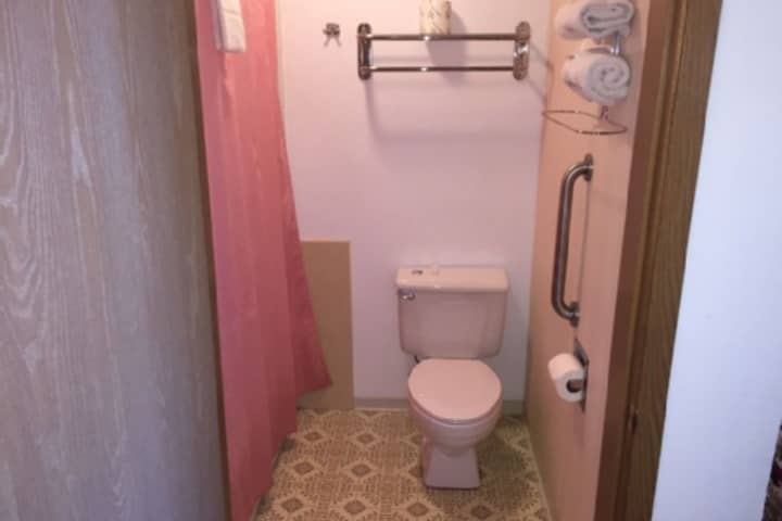 Room 396 of 408