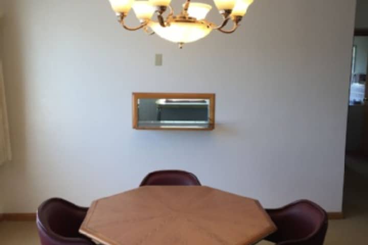 Room 216 of 408