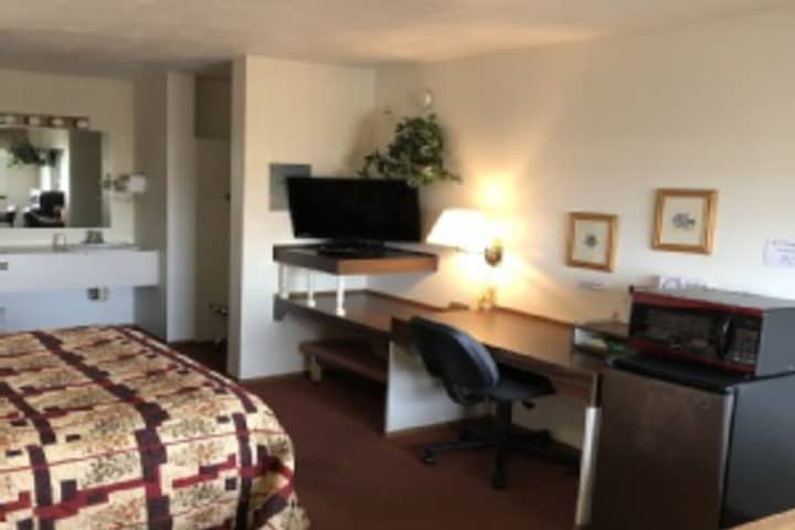 Room 369 of 408
