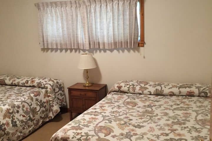 Room 182 of 408
