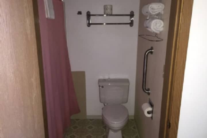 Room 107 of 408