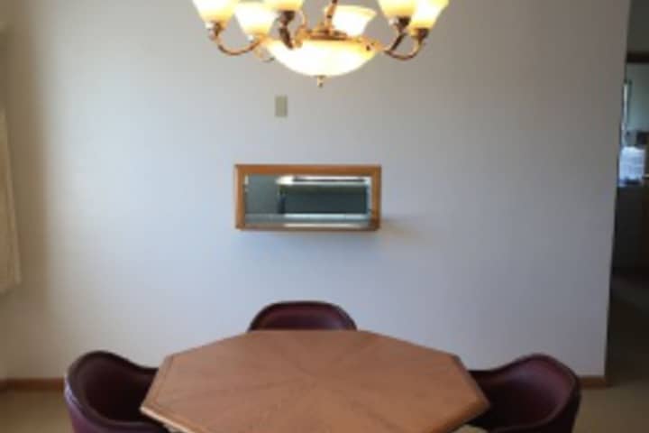 Room 214 of 408
