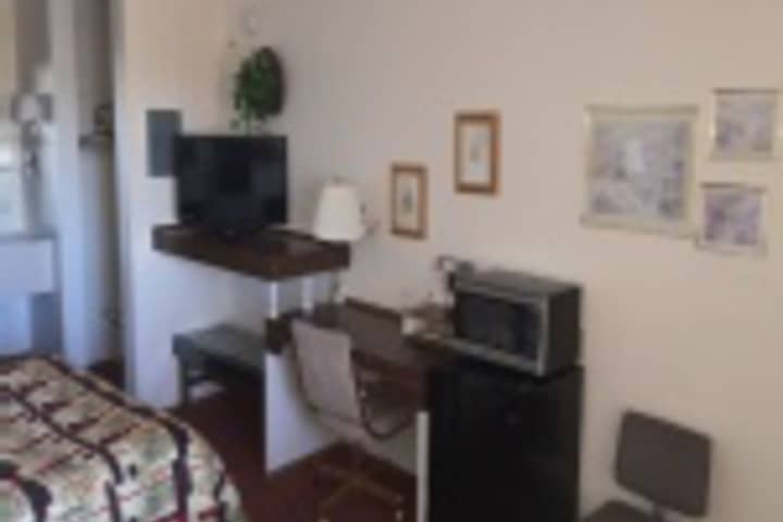 Room 49 of 408