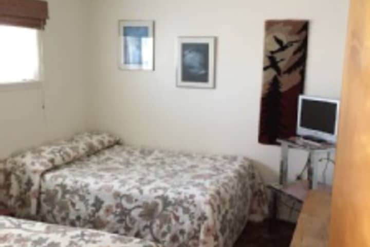 Room 200 of 408