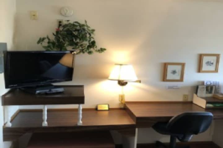 Room 381 of 408