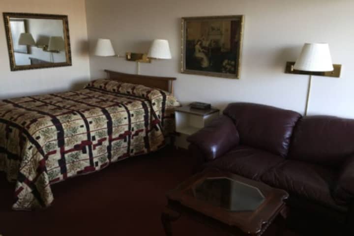 Room 348 of 408