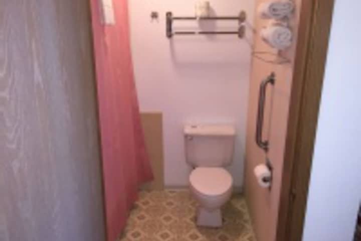 Room 390 of 408