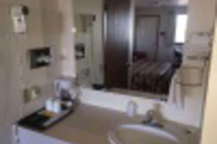Room 112 of 408