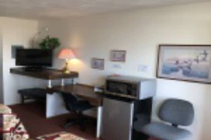 Room 85 of 408