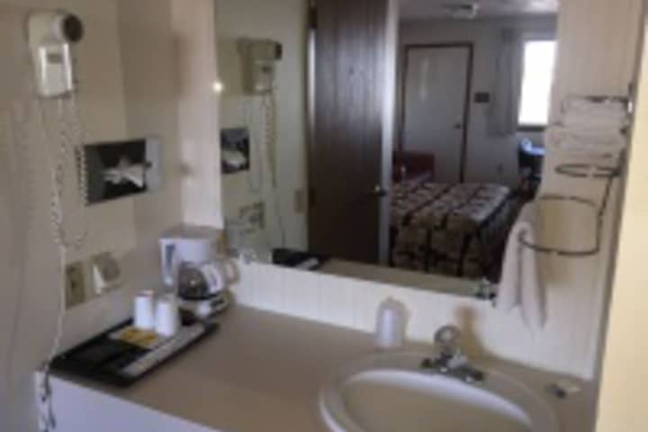 Room 114 of 408