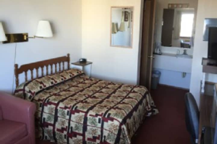 Room 321 of 408